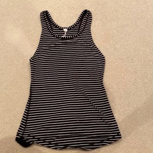 Lululemon black and white striped tank top size 2